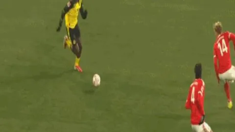 WWE SD 3／29：兰迪戏谑塞纳，与科迪罗兹开场对谈！